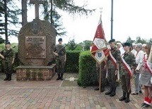 Więcej o: Pamiętamy o powstańcach warszawskich