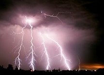 Więcej o: Uwaga na letnie burze i nawałnice!