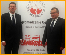 Więcej o: Uroczystości rocznicowe z udziałem delegatów powiatu ostrowieckiego – 25 lat samorządności