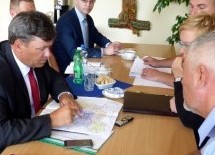 Więcej o: O potrzebach mieszkańców z przedstawicielami gmin