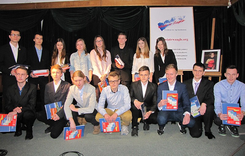 Więcej o: Młodzież z Ostrowca wśród najlepszych w województwie