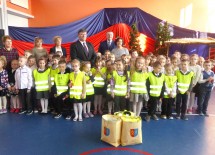 Więcej o: Bezpieczne pierwszaki