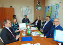 Więcej o: Włodarze rozmawiali o rynku pracy