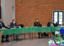 Więcej o: Powiat wychodzi na prostą