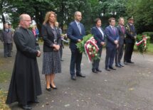 Więcej o: W hołdzie ofiarom II Wojny Światowej