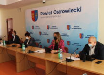 Więcej o: RADNI OBRADOWALI NA NADZWYCZAJNEJ SESJI